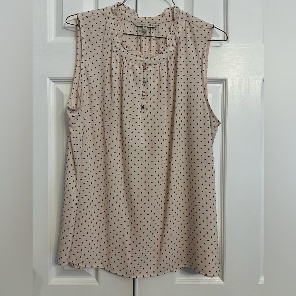 41 Hawthorne size XXL cream polka dot sleeveless blouse with ruffled collar